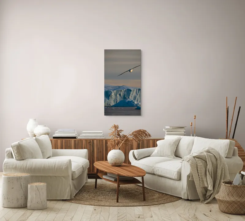 Tablou Canvas, "Pasărea singuratică deasupra ghețarului arctic", Cer, Gheață, Pasăre, Munte, Orizont, Apus, Natură, Liniște, Frig, Zbor, 50 x 90 cm – poza 7