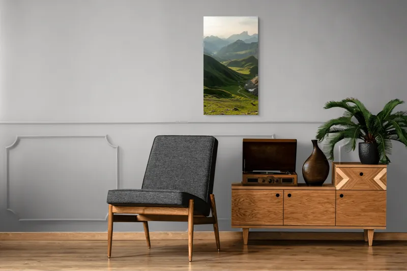 Tablou Canvas, "Poteca de vis printre munți verzi", Peisaj, Munți, Văi, Verdeață, Cărare, Cer, Liniște, Natură, Pitoresc, Magnific, Înălțimi, Umbre, 50 x 90 cm – poza 8