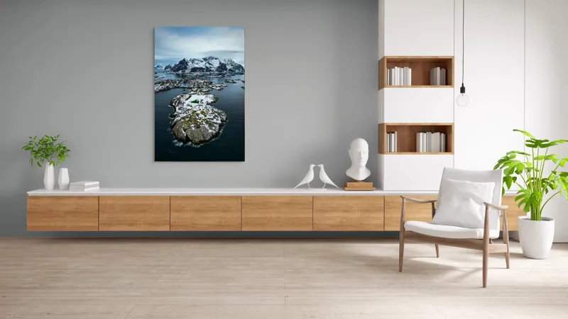 Tablou Canvas, "Tărâmul înghețat al insulelor nordice", Munti, Ocean, Insule, Zapada, Cer Innorat, Peisaj Nordic, Apa, Teren Accidentat, Case, Peisaj Izolat, 100 x 150 cm – poza 8