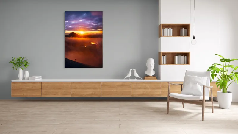 Tablou Canvas, "Explorator în fața vulcanului activ", Serenitate, Vârf, Apus, Lavă, Fum, Cer, Siluetă, Măreție, Natură, Culoare, 100 x 150 cm – poza 8