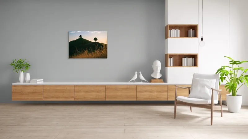 Tablou Canvas, "Dealuri mângâiate de lumină blândă", Apus, Dealuri, Solitar, Copaci, Peisaj, Calm, Natură, Siluetă, 100 x 70 cm – poza 6
