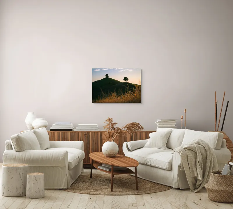 Tablou Canvas, "Dealuri mângâiate de lumină blândă", Apus, Dealuri, Solitar, Copaci, Peisaj, Calm, Natură, Siluetă, 70 x 50 cm – poza 6