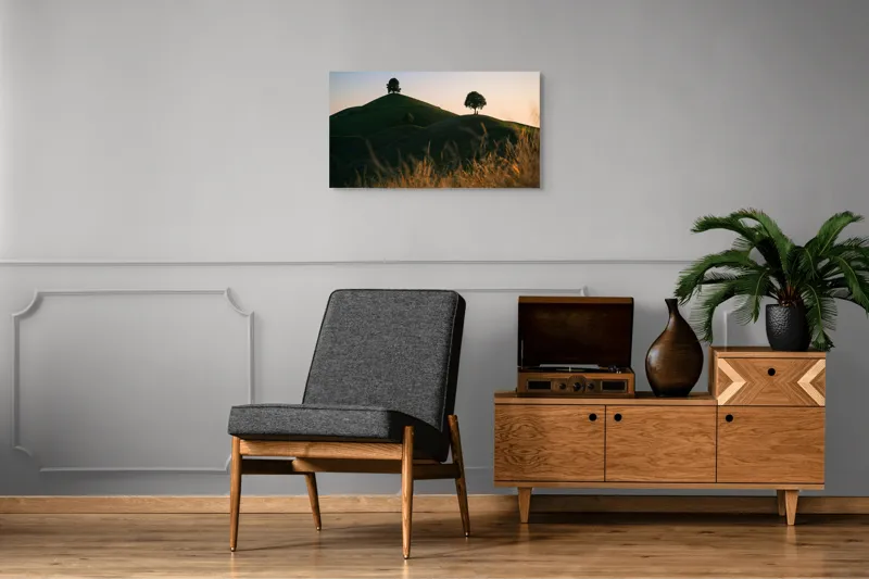 Tablou Canvas, "Dealuri mângâiate de lumină blândă", Apus, Dealuri, Solitar, Copaci, Peisaj, Calm, Natură, Siluetă, 90 x 50 cm – poza 6