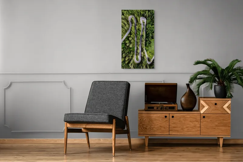 Tablou Canvas, "Drumul șerpuitor prin pădurea deasă", Drum, Serpentine, Pădure, Verde, Curbe, Natură, Aerian, Peisaj, 50 x 90 cm – poza 8