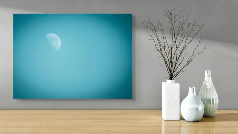 Tablou Canvas, "Luna printre nuanțe de albastru", Lună, Cer, Albastru, Asfințit, Mister, Lumină, 70 x 50 cm – poza 3