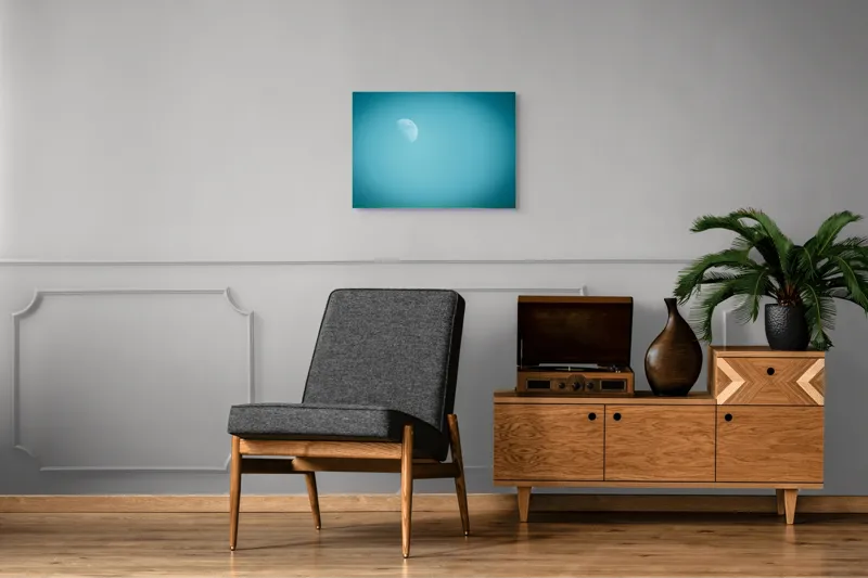 Tablou Canvas, "Luna printre nuanțe de albastru", Lună, Cer, Albastru, Asfințit, Mister, Lumină, 70 x 50 cm – poza 4