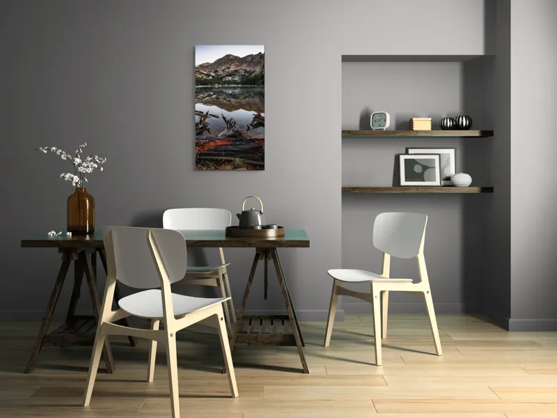 Tablou Canvas, "Reflexiile muntelui în lac liniștit", Reflecție, Măreție, Natură, Tranquilitate, Munți, Liniște, Frumusețe, Lemn, Apus, Apă, Sălbăticie, Peisaj, 50 x 90 cm – poza 4