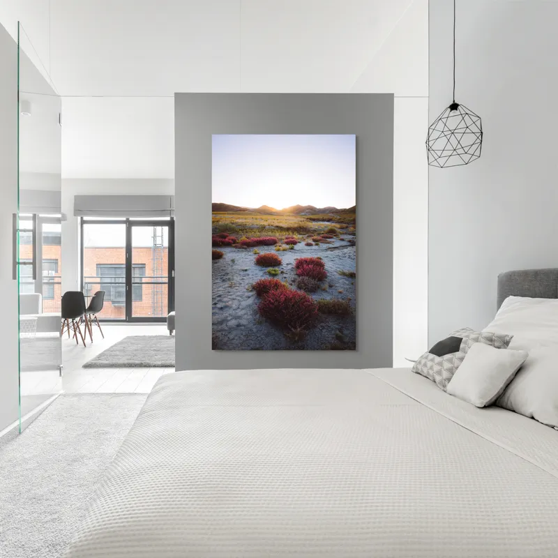 Tablou Canvas, "Apus peste câmpul înflorit uscat", Răsărit, Peisaj, Pajiște, Flori, Tufișuri, Culoare, Natură, Serenitate, Dealuri, Lumină, 100 x 150 cm – poza 5
