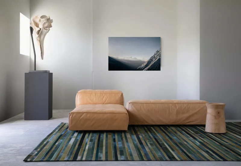 Tablou Canvas, "Dimineață senină în munții înzăpeziți", Munte, Lumină, Umbre, Albastru, Îndepărtare, Înnourat, Calm, Rece, 90 x 50 cm – poza 8