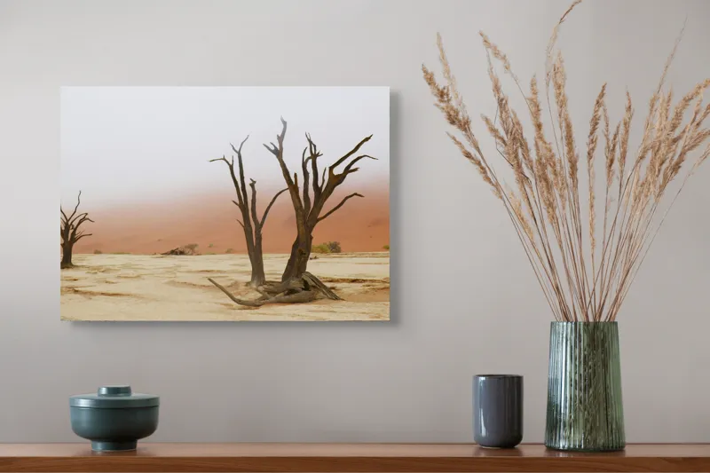 Tablou Canvas, "Pustietatea tăcută a deșertului arid", Ariditate, Deșert, Copaci, Solitudine, Ceață, Peisaj, Natură, 54 x 39 cm – poza 4
