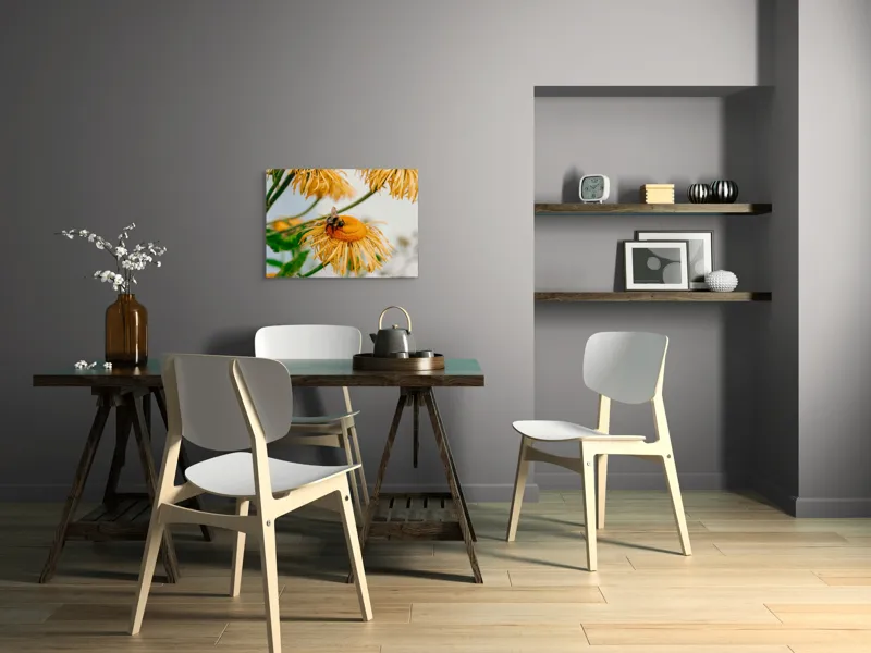Tablou Canvas, "Albina și floarea galbenă luminoasă", Floare, Albina, Galben, Verde, Frunziș, Natură, Polenizare, Petale, Delicatețe, 70 x 50 cm – poza 5