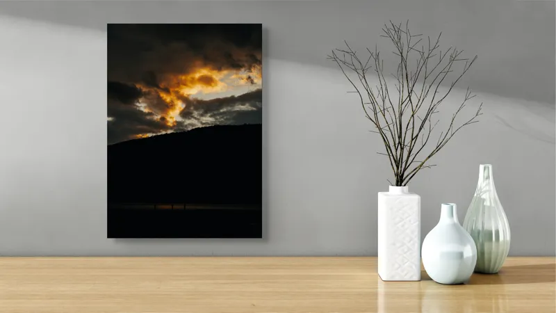 Tablou Canvas, "Lumina apusului printre nori întunecați", Nor, Apus, Siluetă, Lumină, Contrast., 39 x 54 cm – poza 4
