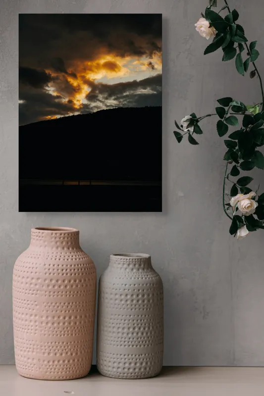 Tablou Canvas, "Lumina apusului printre nori întunecați", Nor, Apus, Siluetă, Lumină, Contrast., 39 x 54 cm – poza 6