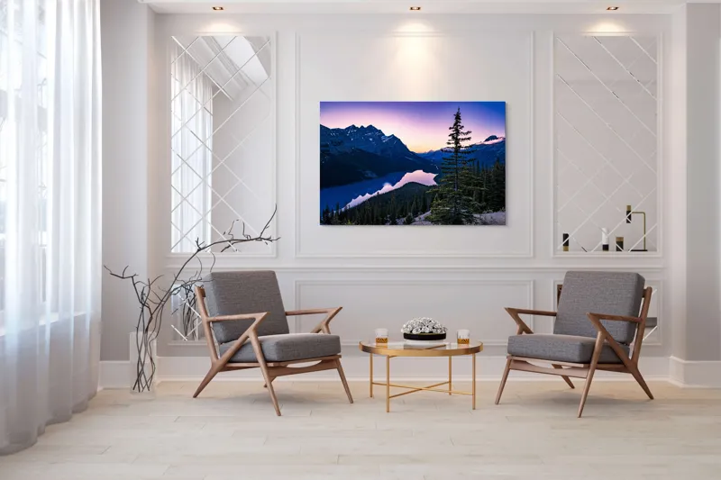 Tablou Canvas, "Misterul apusului peste munți și lac", Munte, Lac, Apus, Reflecție, Cer, Pin, Pădure, Contur, Peisaj, Calm, Umbre, Lumină, Albastru, Vârfuri, Tăcere, 150 x 100 cm – poza 7