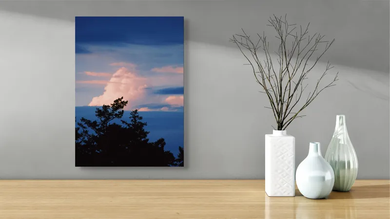 Tablou Canvas, "Pădurea sub cerul în apus", Cer, Nori, Amurg, Culori, Siluetă, Copaci, Natură, Lumină, 39 x 54 cm – poza 4