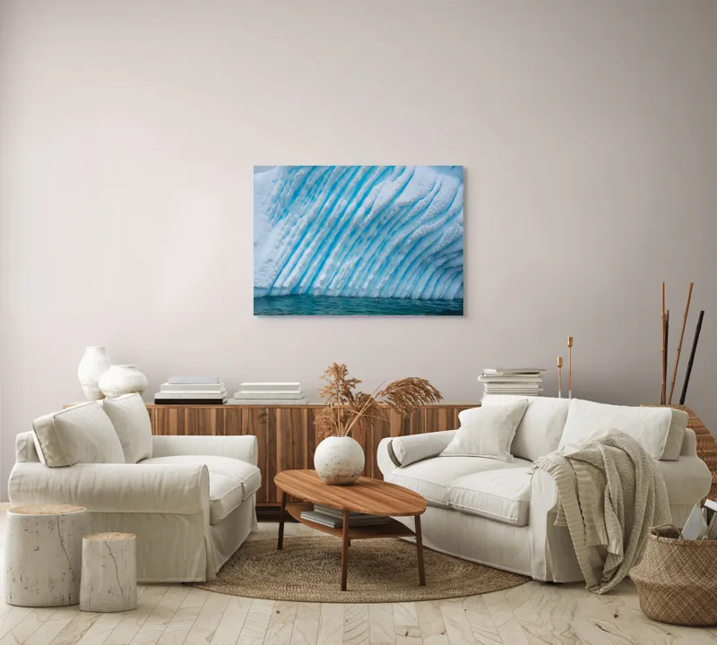 Tablou Canvas, "Gheață sculptată de valuri albastre", Gheață, Albastru, Textură, Unduire, Ocean, Rece, Natură, Impresionant, Calm, Polar, 100 x 70 cm – poza 3