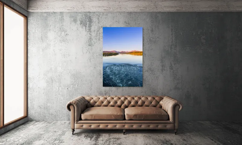 Tablou Canvas, "Răsărit pe lacul liniștit albastru", Cer, Munți, Râu, Reflexie, Apus, Peisaj, Natură, Valuri, Orizont, Calm., 100 x 150 cm – poza 6