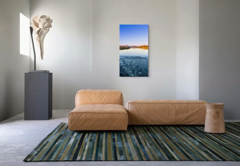 Tablou Canvas, "Răsărit pe lacul liniștit albastru", Cer, Munți, Râu, Reflexie, Apus, Peisaj, Natură, Valuri, Orizont, Calm., 50 x 90 cm – poza 5
