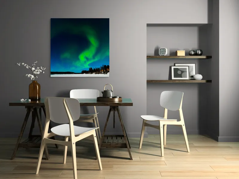 Tablou Canvas, "Aurora boreală dansând pe cerul nordic", Aurore, Lumină, Cer, Noapte, Minune, Verde, Șerpuire, Stele, Frig, Încântare, 100 x 100 cm – poza 6