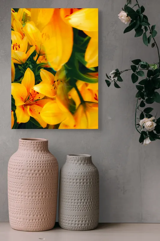 Tablou Canvas, "Galbenul sublim al crinilor înfloriți", Flori, Galbene, Petale, Luminoase, Vibrante, Natură, Delicatese, Energie, Soare, Splendoare, 39 x 54 cm – poza 6