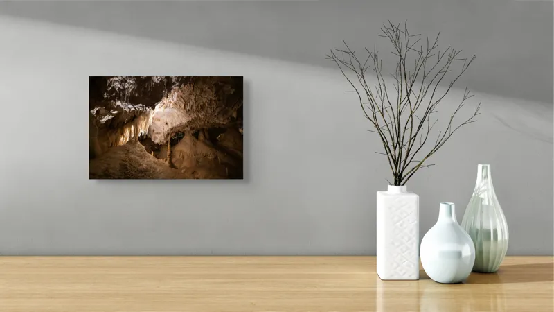 Tablou Canvas, "Regatul ascuns al stalactitelor și stalagmitelor", Stalactite, Stalagmite, Cavern, Subteran, Formatiuni, Mineral, Lumina, Umbra, 39 x 26 cm – poza 8