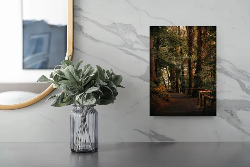 Tablou Canvas, "Poteca liniștită printre arborii înalți", Copaci, Alee, Frunze, Răcoare, Natură, Umbră, Traseu, Mister, Liniște, Aventură, 26 x 39 cm – poza 4