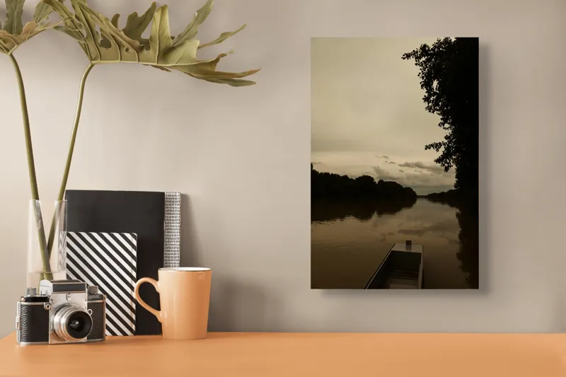 Tablou Canvas, "Barca singuratică pe râu tăcut", Calm, Tranquil, Reflective, Overcast, Serene, Silent, Peaceful, Moody, Coastal, Verdant, 26 x 39 cm – poza 3