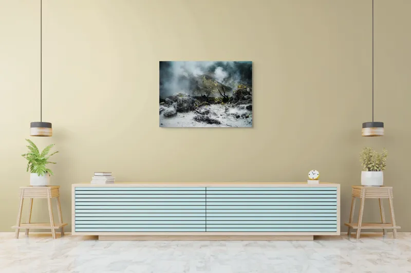 Tablou Canvas, "Pământul fierbinte și aburii misterioși", Rocă, Aburi, Peisaj, Vulcanic, Natură, Cenușiu, Dramatic, Misterios, 100 x 70 cm – poza 4