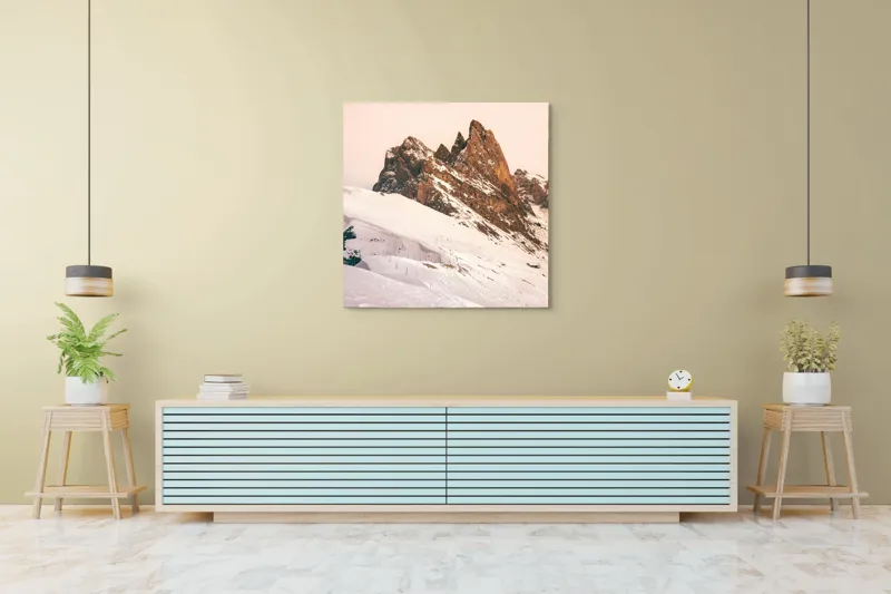 Tablou Canvas, "Munți înzăpeziți sub apus rozaliu", Pictură, Frumusețe, Măreție, Munți, Ninsoare, Majestuos, Peisaj, Tranquilitate, Splendoare, Natură, 100 x 100 cm – poza 5