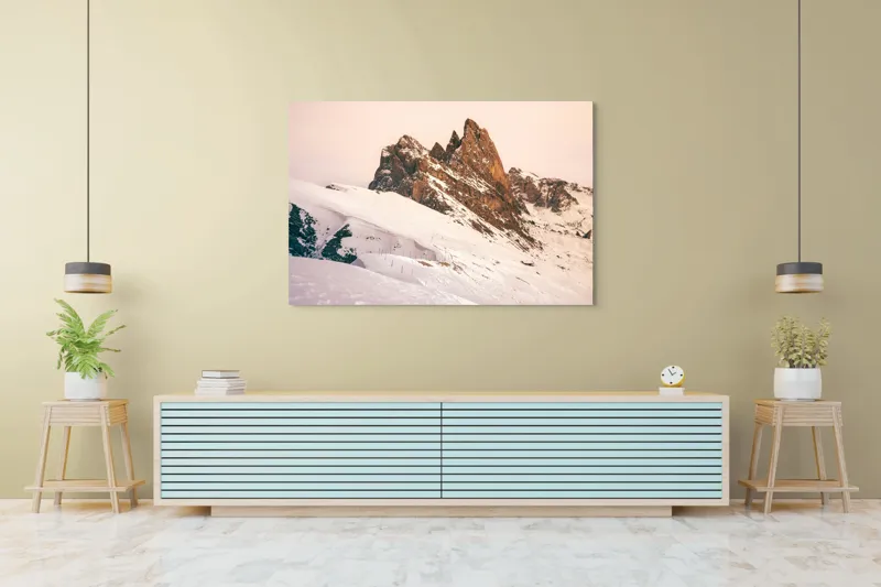 Tablou Canvas, "Munți înzăpeziți sub apus rozaliu", Pictură, Frumusețe, Măreție, Munți, Ninsoare, Majestuos, Peisaj, Tranquilitate, Splendoare, Natură, 150 x 100 cm – poza 6