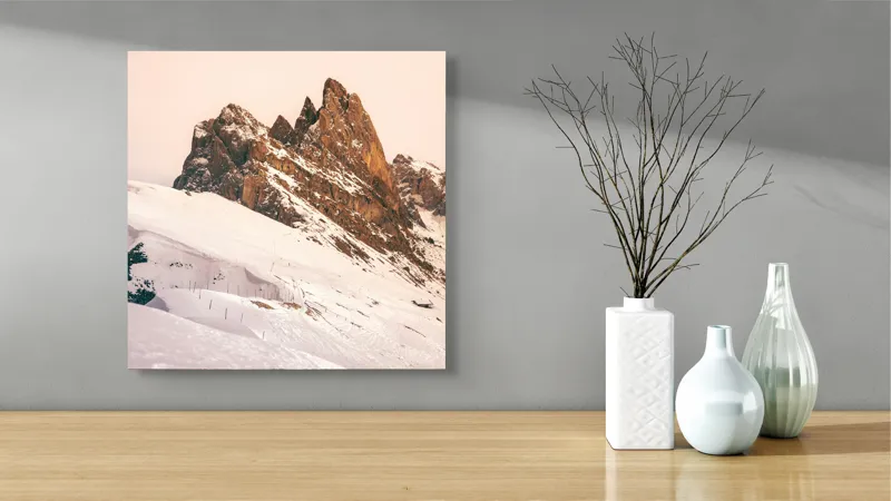 Tablou Canvas, "Munți înzăpeziți sub apus rozaliu", Pictură, Frumusețe, Măreție, Munți, Ninsoare, Majestuos, Peisaj, Tranquilitate, Splendoare, Natură, 50 x 50 cm – poza 3