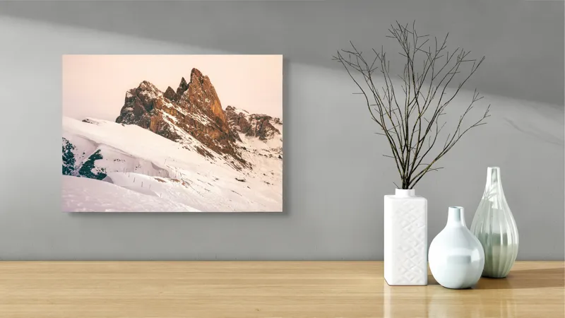Tablou Canvas, "Munți înzăpeziți sub apus rozaliu", Pictură, Frumusețe, Măreție, Munți, Ninsoare, Majestuos, Peisaj, Tranquilitate, Splendoare, Natură, 54 x 39 cm – poza 3