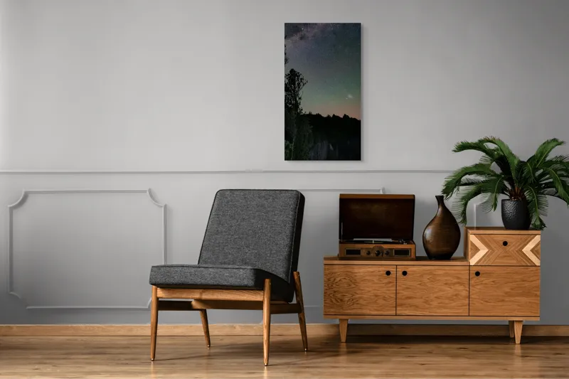 Tablou Canvas, "Cerul înstelat peste pădurea tăcută", Cer, Stele, Siluete, Copaci, Lumină, Noapte, Natură, Peisaj, Seninătate, Univers, 50 x 90 cm – poza 8