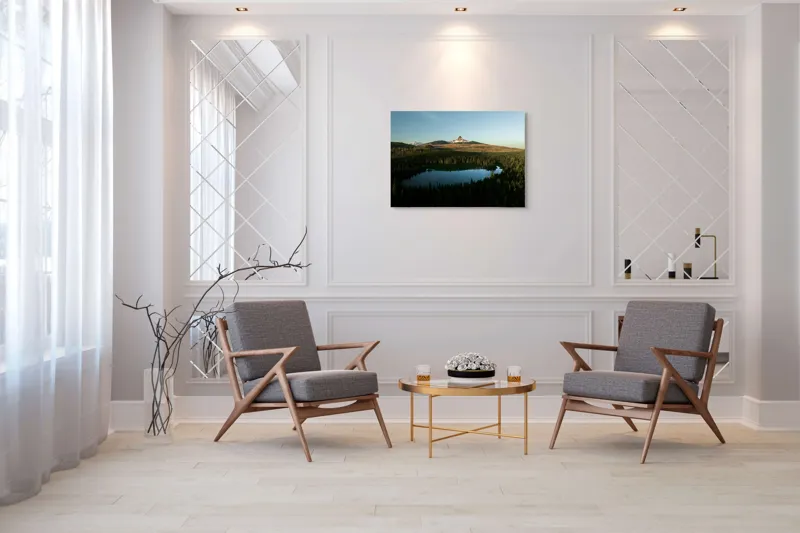 Tablou Canvas, "Reflecții ale naturii în munți verzi", Munte, Apus, Lac, Pădure, Reflecție, Serenitate, Natură, Peisaj., 100 x 70 cm – poza 5