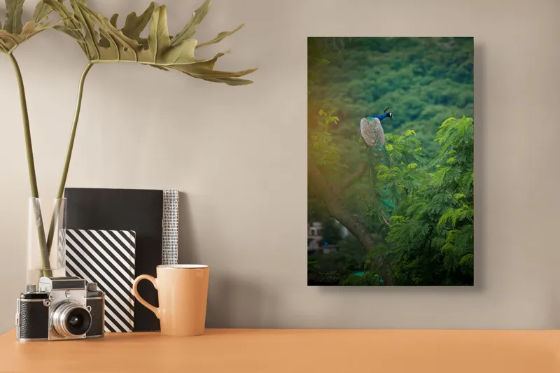 Tablou Canvas, "Păun pe crengile verzi ale colinei", Peacock, Tree, Feathers, Forest, Green, Nature, Serenity, 26 x 39 cm – poza 3