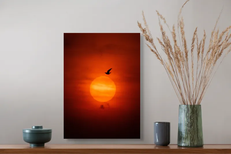 Tablou Canvas, "Zborul păsării la apusul soarelui", Cer, Apus, Pasăre, Siluetă, Portocaliu, Soare, Umbre, Norii, Calm, Frumusețe, 39 x 54 cm – poza 3