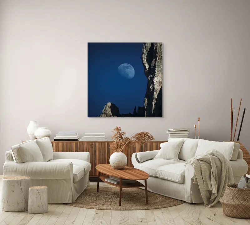Tablou Canvas, "Luna misterioasă peste stânci semețe", Lună, Cer, Stâncă, Umbre, Noapte, Peisaj, Felinare, Stânci., 100 x 100 cm – poza 3