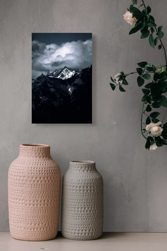 Tablou Canvas, "Muntele învăluit în umbre dramatice", Majestic, Silent, Rugged, Serene, Vast, Captivating, 26 x 39 cm – poza 6