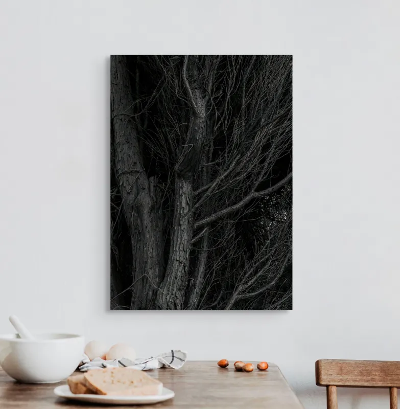 Tablou Canvas, "Tăcerea întunecată a copacilor veșnici", Întunecat, Misterios, Texturat, Încâlcit, Silențios, Natură, 50 x 70 cm – poza 3