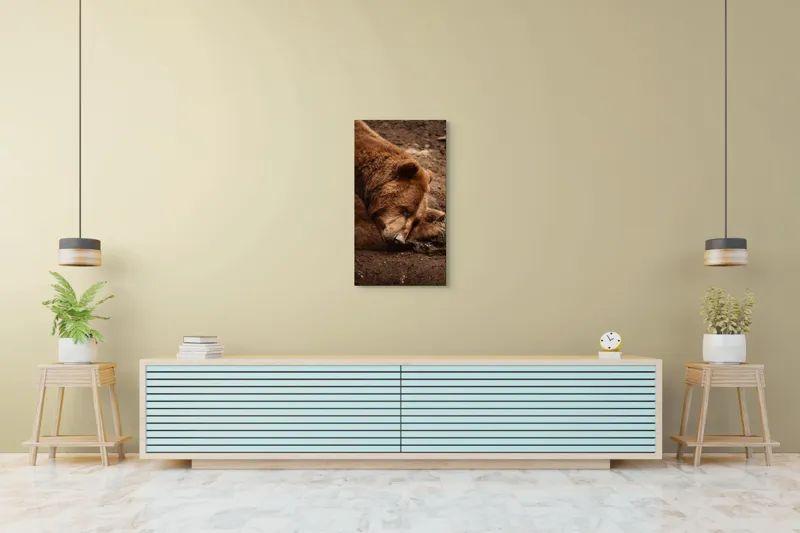 Tablou Canvas, "Ursul în somnul liniștit al pădurii", Ascuns, Blană, Pământ, Odihnă, Urs, Maro, Tihnă, Natură, 50 x 90 cm – poza 6