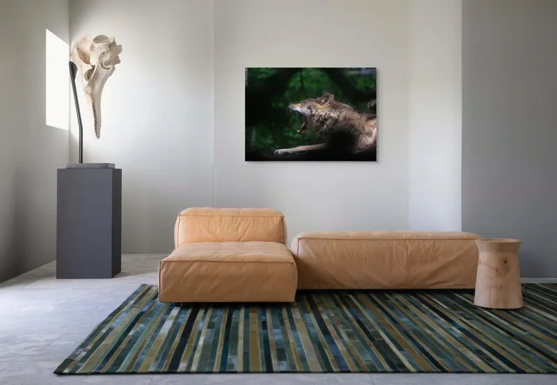 Tablou Canvas, "Lup în sălbăticie căscând liniștit", Lup, Codru, Noapte, Tăcere, Pradă, Frumusețe, Forță, Instinct, Vânătoare, Singurătate, 100 x 70 cm – poza 7