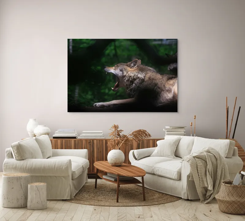 Tablou Canvas, "Lup în sălbăticie căscând liniștit", Lup, Codru, Noapte, Tăcere, Pradă, Frumusețe, Forță, Instinct, Vânătoare, Singurătate, 150 x 100 cm – poza 3