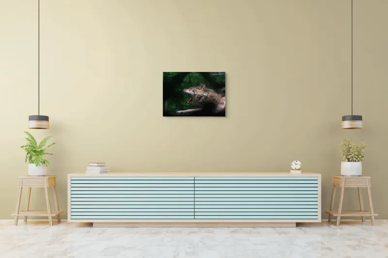 Tablou Canvas, "Lup în sălbăticie căscând liniștit", Lup, Codru, Noapte, Tăcere, Pradă, Frumusețe, Forță, Instinct, Vânătoare, Singurătate, 70 x 50 cm – poza 7