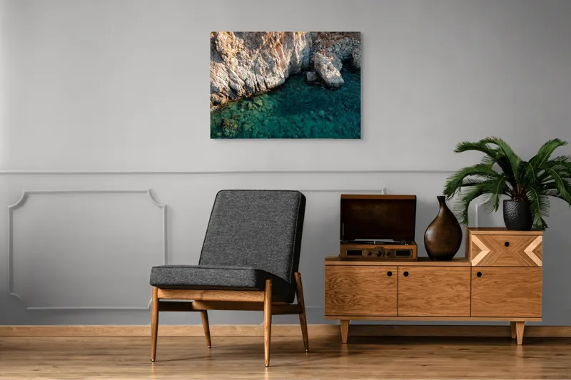 Tablou Canvas, "Stânci și ape cristaline la mal", Roci, Apă, Albastru, Texturi, Stânci, Natură, Lumină, Contrast, Claritate, Adâncime, 100 x 70 cm – poza 8