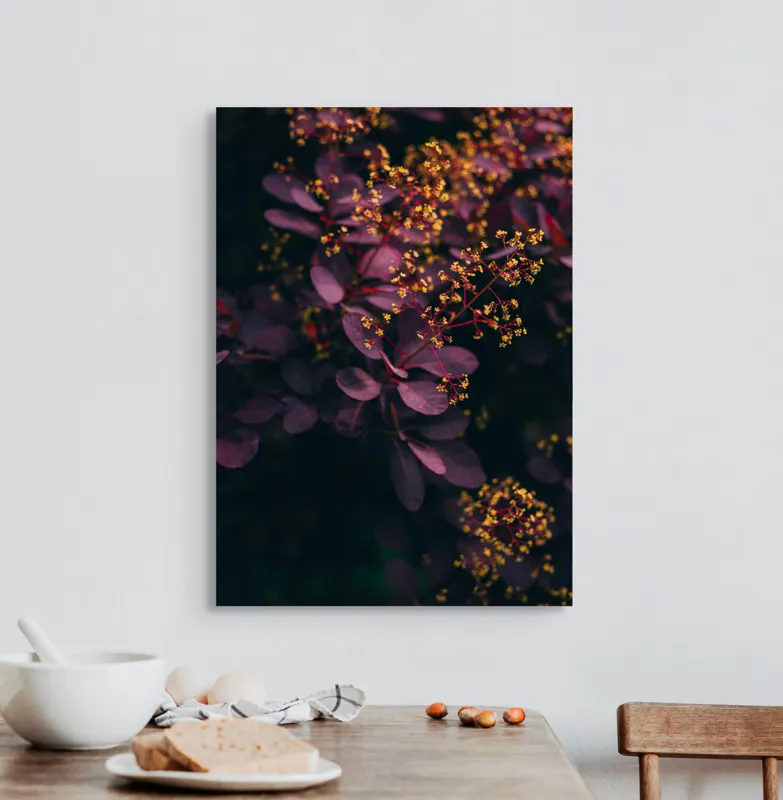 Tablou Canvas, "Dansul florilor de toamnă misterioasă", Frunziș, Purpuriu, Flori, Mici, Galbene, Ramuri, Armonie, Contrast., 50 x 70 cm – poza 3