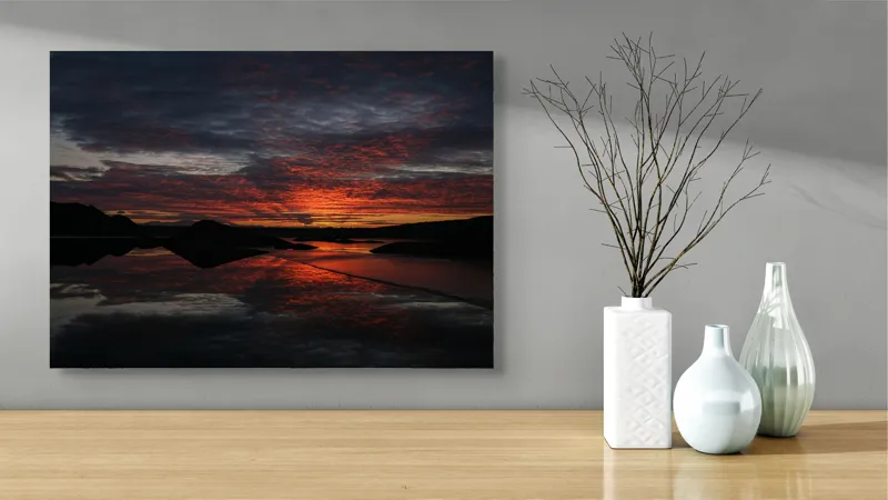 Tablou Canvas, "Reflexia cerului la apusul focos", Apus, Reflecție, Siluete, Apă, Nori, Roșu, Negru, Cer, Natură, Calm., 70 x 50 cm – poza 3