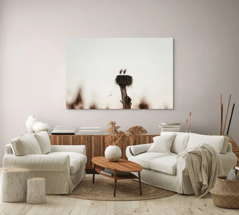 Tablou Canvas, "Întâlnire pe cuibul înalt", Cer, Cuib, Barză, Pasăre, Zbor, Natură, Liniște, Lemn, Apus, Pene, 150 x 100 cm – poza 3