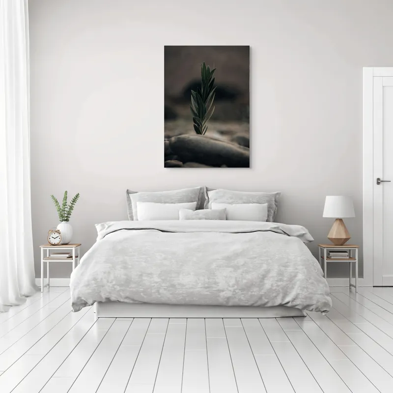 Tablou Canvas, "Tăria vieții într-un loc sterp", Frunza, Piatra, Tandrețe, Natură, Echilibru, Verde, Solitudine, Creștere, 70 x 100 cm – poza 3