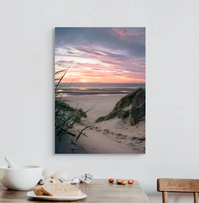 Tablou Canvas, "Apus de soare pe plajă liniștită", Plajă, Apus, Nori, Valuri, Dune, Iarbă, Culoare, Liniște, Peisaj, Natură, 50 x 70 cm – poza 3