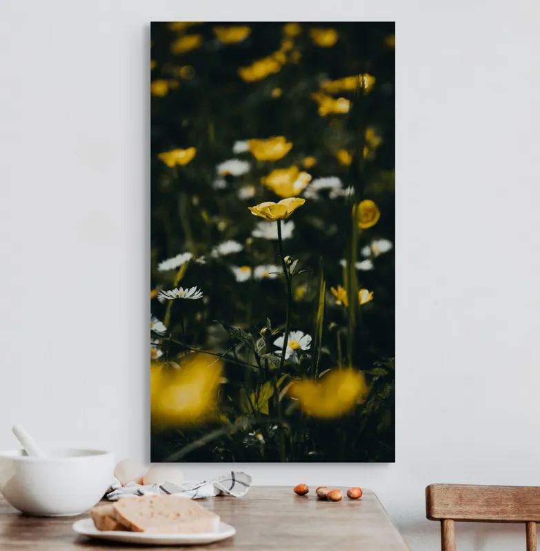 Tablou Canvas, "Lumina tandră a florilor galbene", Flori, Galbene, Albe, Petale, Natură, Verdeață, Delicatețe, Aproape, Îngrijire, Contrast, Luminozitate, 50 x 90 cm – poza 3